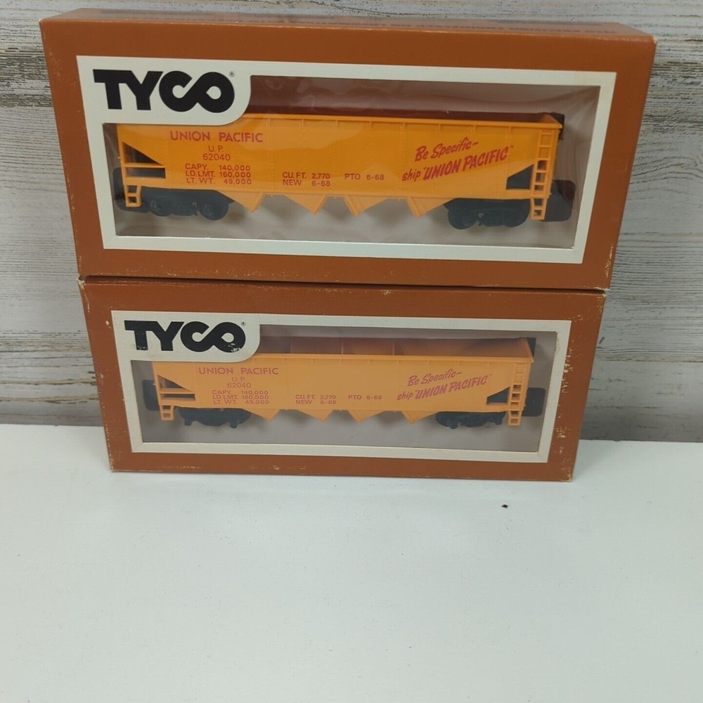 Tyco HO Scale Union Pacific Hopper Car 344-E Train Set 2 Vintage UP 62040 Yellow